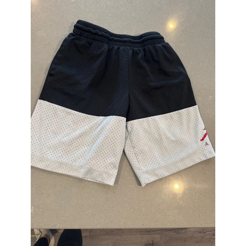 Jordan Kids Shorts Black White Mesh Athletic Basketball Logo Size S 128-140CM